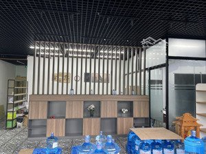 cho thuê văn phòng tầng 1 toà luxury park views, 42 triệu vnd, 91m2, đầy đủ nội thất tiện nghi