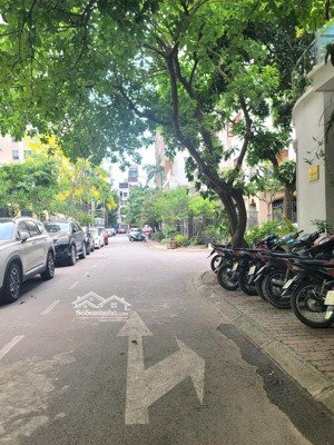 trường chinh khu biệt thự liền kề vip biệt lập an ninh 24/24 5 tầng thang máy đẹp ở ngay