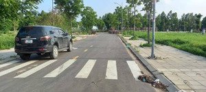 cần tiền vào gấp căn hộ cho con bán gấp lô góc qcl long châu yên phong bắc ninh