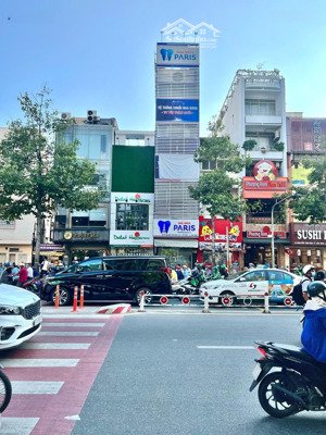 siêu phẩm góc 2 mặt hẻm 4m, sau lưng mặt tiền đường lý thái tổ,p2 q3, dt: 4.2m x 8m. giá 6,3 tỷ