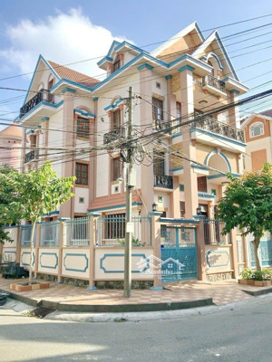 bán biệt thự 18x19m, 3 tầng giá 39tỷ kdc bộ công an nguyễn văn quỳ - huỳnh tấn phát p.phú thuận q7