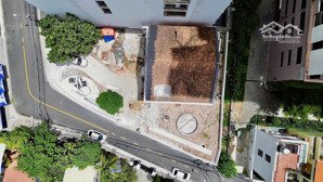 bán khuôn đất 3 mt ngay quốc hương-thảo điền-q2-dt-27x37m (820m2)-ctxd hầm 8 tầng-giá bán 190 tỷ