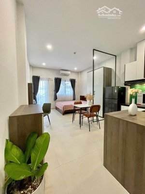 chdv 1pn ban công cửa sổ nằm ngay khu sân bay-công viên gia định