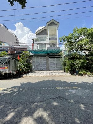 - bán nhà 2 lầu mặt tiền đường số - p. tân quy. - diện tích: 7x18m