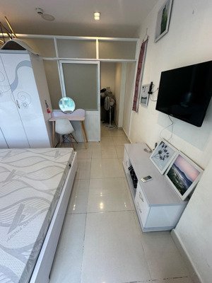 cho thuê căn hộ sky center 5b phổ quang, gần sân bay tân sơn nhất 1pn - 1wc, giá chỉ 9tr/tháng