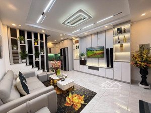 bán nhà riêng tại yên sở 41 m2, 3pn, 3wc, đầy đủ tiện ích,vị trí rất đẹp