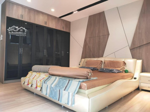 tôi chính chủ cần bán nhà phố lovera park - 3 tầng 3pn - 3wc kdc phong phú 4, giá: 6.7 tỷ