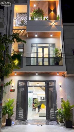2,6 tỉ - DT 120m2 nhà mới xây full nội thất ngay bệnh viện, uỷ ban sổ hồng riêng Tp Thủ Dầu Một