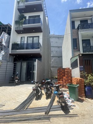 lô đất vip 86m2, cách metro bình thái 5 phút, gần ngay đỗ xuân hợp, đường xe hơi tránh. nhỉnh 6 tỷ