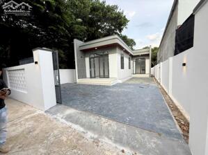 Bán nhà Diên Lâm mới xây sát bên Hương Lộ 39