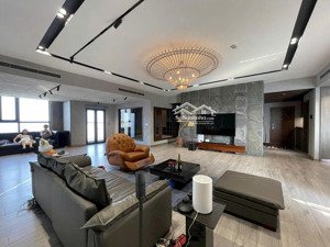 vợ chồng em bán ch hoa hậu đẹp nhất học viện quốc phòng 3pn 136m2 căn góc view hồ. giá 9tỷ3 rẻ nhất