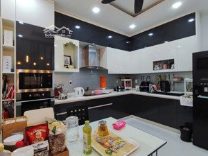 nhà lê đức thọ, p.16, gv. dt: 4m x 20m trệt 2 lầu st, nhà xây ở rất chắc chắn, giá 8,6ty tl