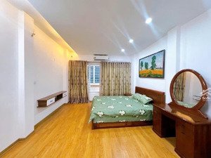 bán nhà trần thái tông, dt50m, nhà dòng tiền, 9 phòng khép kín, full nội thất. 11,5 tỷ