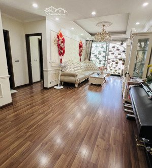 chính chủ cần bán căn hộ 2pn 77m tại mipec xuân thủy giá 7x tỷ