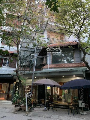 bán nhà 7 tầng mặt hồ văn chương, kinh doanh sẵn dòng tiền, vỉa hè ô tô đi lại, dt 70m2, mt 4.6m