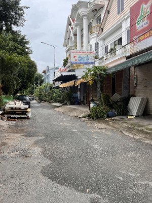 nhà xưởng khu phân lô phú nhuận đường lê thị riêng phường thới an,q12, (10mx16m) giá 8,99 tỷ