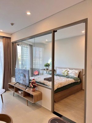 căn hộ 1 phòng ngủ full nt cửa sổ lớn - máy giặt riêng võ oanh gần ngã tư hàng xanh, tiện đi q1, q2