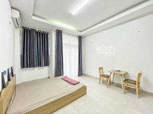 chính chủ cho thuê căn studio ban công ngay bùi tá hán q2