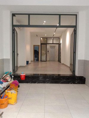 cho thuê nhà mới 504/23 cách mạng tháng 8 p.11, q.3 - có 3pn 4wc