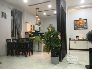 hiếm! (thật 100%) giá quá tốt, ngang khủng 9m, 90m2 sát hàng xanh, chỉ 8,7 tỉ