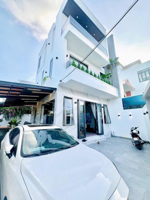 căn nhà siêu đẹp với không gian sống đẳng cấp cạnh khu đô thị vĩnh điềm trung - nha trang 7.8tỷ