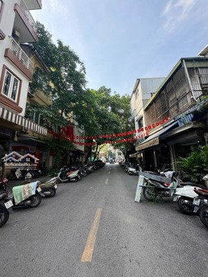 chính chủ cần cho thuê nhà mặt phố yên bái 1, phố huế, hai bà trưng. dt 200m2 - mt 5,7m - oto tránh