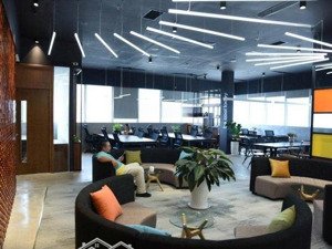 bán toà nhà văn phòng 2 hầm 18 lầu bến vân đồn q4, hẻm hông, đậu 12 ô tô, 5.500m² sàn. giá: 650 tỷ