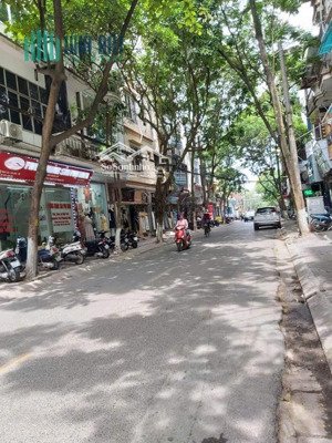 cho thuê nhà 4 tầng x 35m2 vừa kinh doanh vừa ở giá: 25 tr/tg