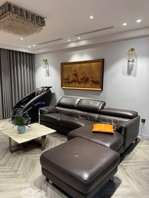 chính chủ gửi bán lô liền kề đường hoàng công chất dt: 100m2 xây 5 tầng mt: 5m giá 32.5 tỷ