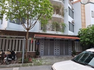 cho thuê nhà nguyên căn 2 tầng gần viện k tân triều giá 6 triệu/tháng