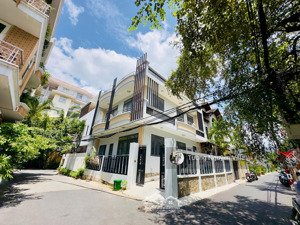 bán biệt thự căn góc 2mt 60 đường số 2, p. thảo điền, q2|gần sông| 10x11m| tường villa 