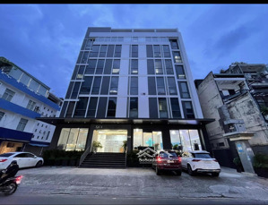 cho thuê mặt bằng mặt phố cầu giấy. diện tích: 178m2 x 1 tầng, mặt tiền 8m mbkd cực đẹp