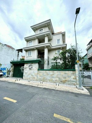 chuyển nhượng biệt thự vip phường ddakao quận 1