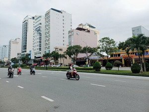 bán biệt thự 2 tầng kiệt chính hữu, 236m2 sát biển phạm văn đồng