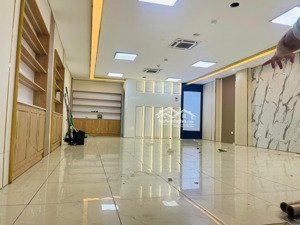 cho thuê nhà nguyên căn phố xuân thủy, cầu giấy-dt 100m x 7 tầng-giá thuê 180tr/th. lh 