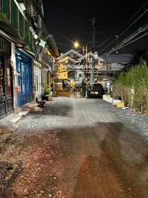 cần tiền bán gấp lô đất hxh đường lê văn lương, xã hiệp phước