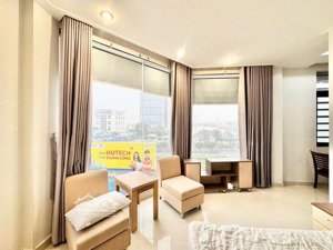 giá thật! chdv studio tách bếp, view lankmark, 40m2, full nt (thang máy, chỉ tính điện.. )