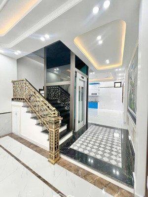 siêu phẩm nhà 4,5 tầng có thang máy - khu tđc đẹp nhất sở dầu - chỉ 5,8 tỷ