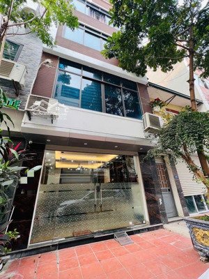 bán nhà sát công an thành phố.50m2.5 tầng.kinh doanh,ô tô tránh.3 bước ra metro.khu hiếm nhà bán.