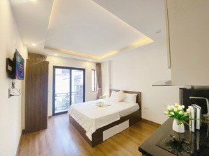 chính chủ cho thuê ch studio full đồ ban công giá chỉ 6tr/tháng