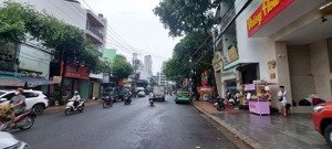 cho thuê mặt bằng 610m2 trục đường chính , tttp nha trang 85 triệu/ tháng