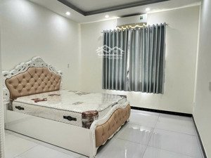 cần cho thuê nhà phố đầy đủ nội thất lovera park