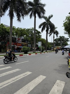 bán gấp nhà trong tuần kđt văn quán 76m 5 tầng 17.9 tỷ gần đường đôi nguyễn khuyến