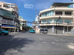 cho thuê nhà đẹp 2 mặt tiền gần chợ đầm và biển