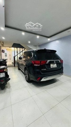 bán nhà phố đào tấn - hai mặt ngõ oto - ngõ thông - kinh doanh- xây tòa căn hộ cực đỉnh.