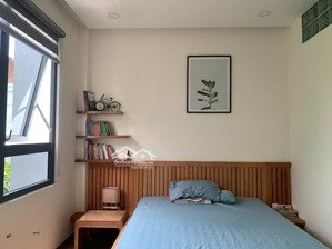 ngang 8m+hẻm oto: nguyễn thị minh khai, đakao q1 - 4 tầng mới, tn: 70tr/th giá 16.6 tỷ, o902323354