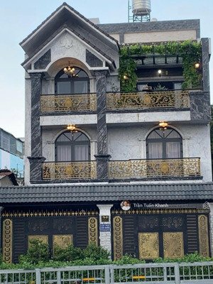 mt nguyễn văn luông, quận 6, dện tích: 10x37 , kết cấu: tòa nhà 4 tầng, giá bán : 75 tỷ