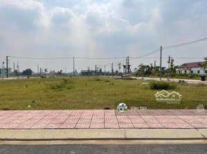 bán đất tại mtd nhựa p.2, mỹ tho, tiền giang, nằm trong kdc, 430tr/90m2. shr, full thổ. bao ra sổ.