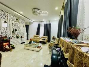 nhà đẹp đường bờ bao tân thắng (đối diện aeon tân phú). dt: 12x15m 3 tầng. giá: 26 tỷ