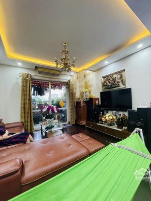 chính chủ bán căn 3 ngủ, 122m2 tại trung hòa nhân chính tòa 17t8, full đồ, ban công đông nam, sổ đỏ